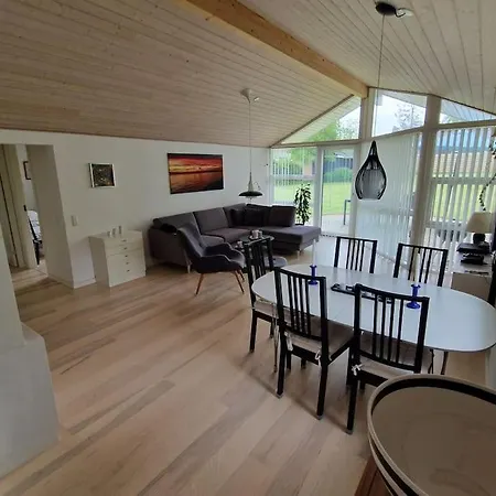 House By A Fantastic And Free Wifi *