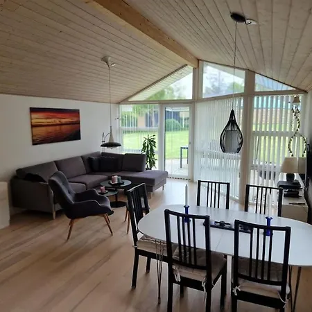 House By A Fantastic And Free Wifi *